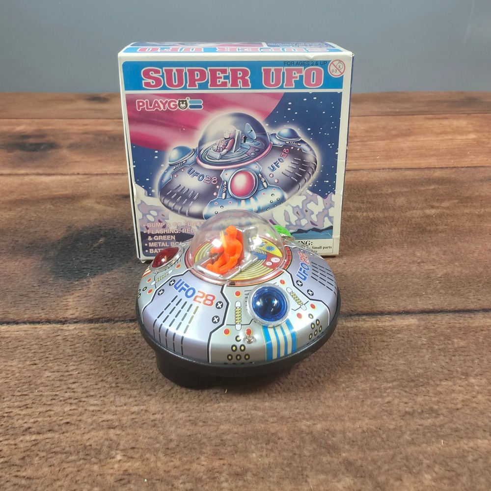 Playgo Super UFO 28 Toy Kids Silver Good Bump and Go Metal Body Flashing Lights